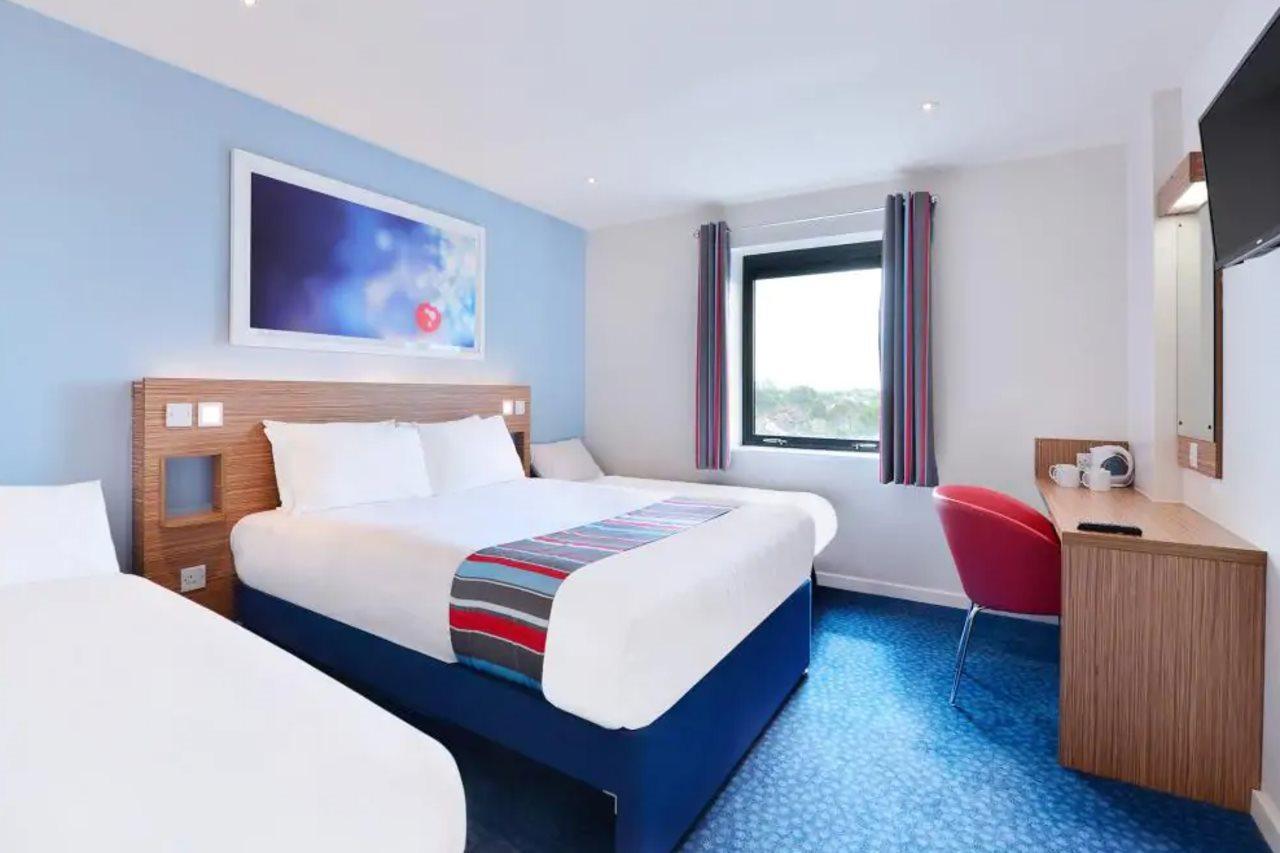 แทรเวลลอดจ์ เพรสตัน เซ็นทรัล Hotel ภายนอก รูปภาพ